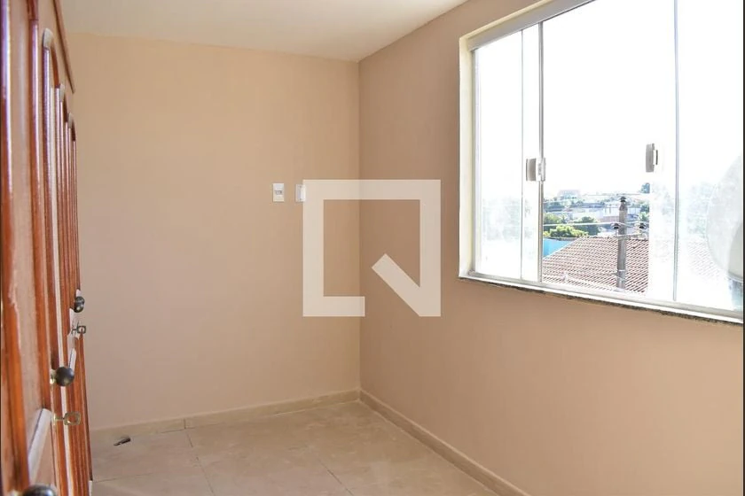 Apartment with parking and a glass-enclosed shower — photo 17