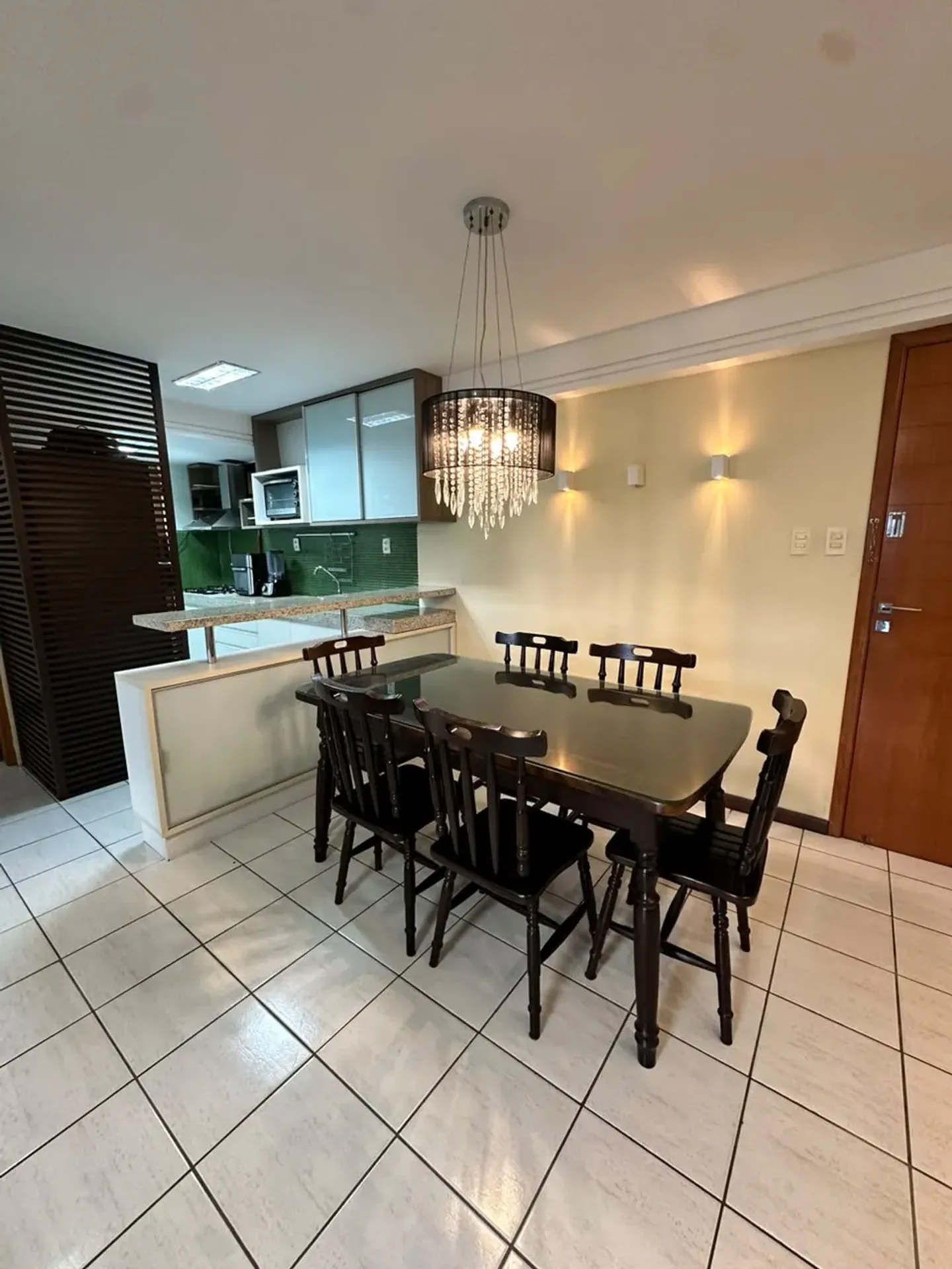 Apartamento mobiliado com cozinha americana e varanda — photo 11