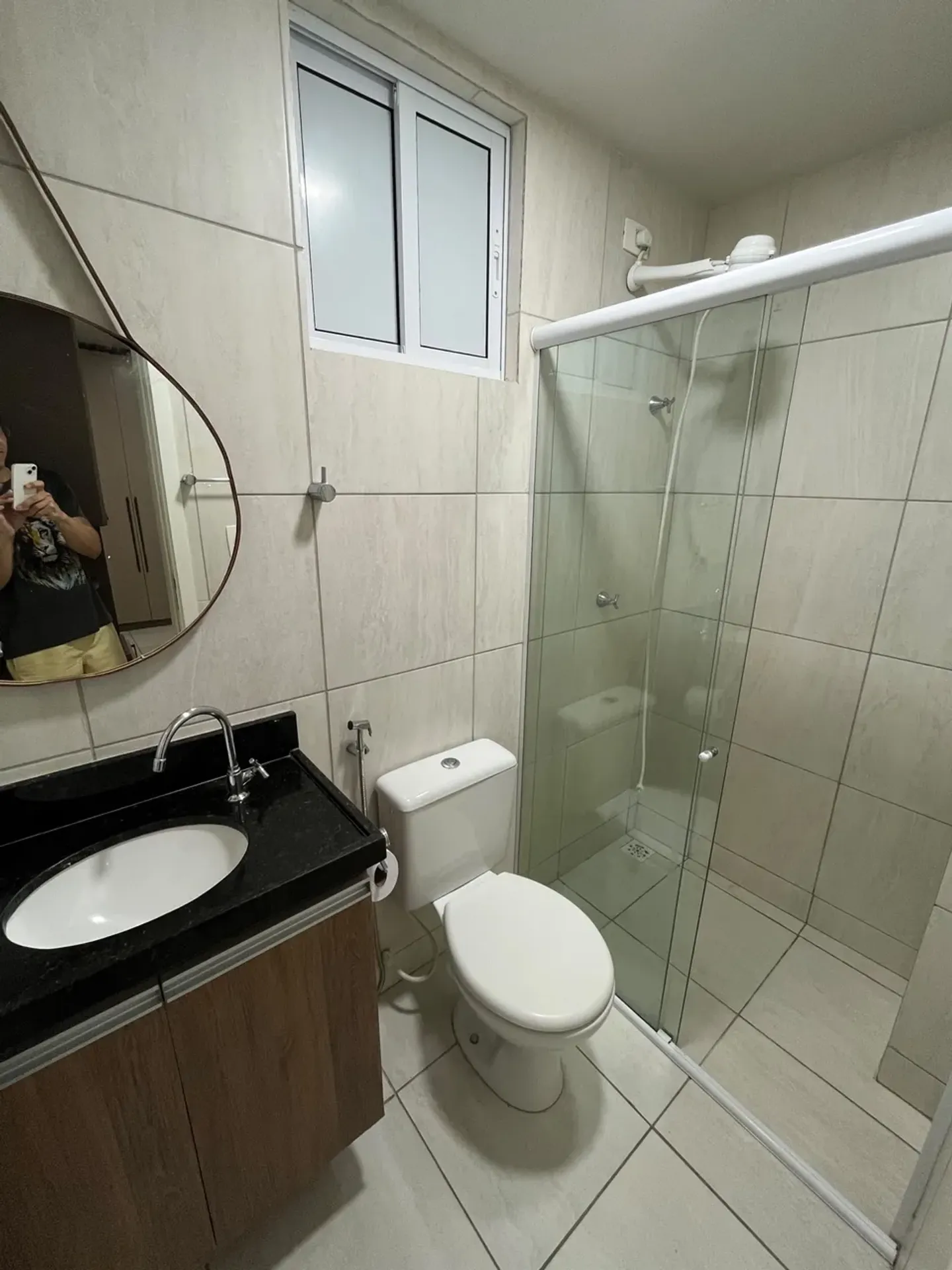 2-bedroom apartment in a building with a gym — photo 8