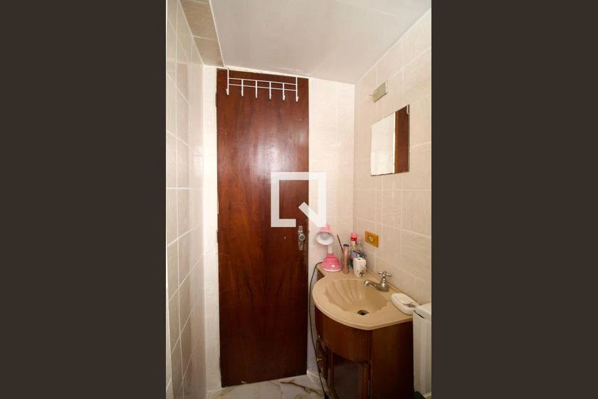 Furnished apartment, 29 m², with a walk-in closet — photo 8