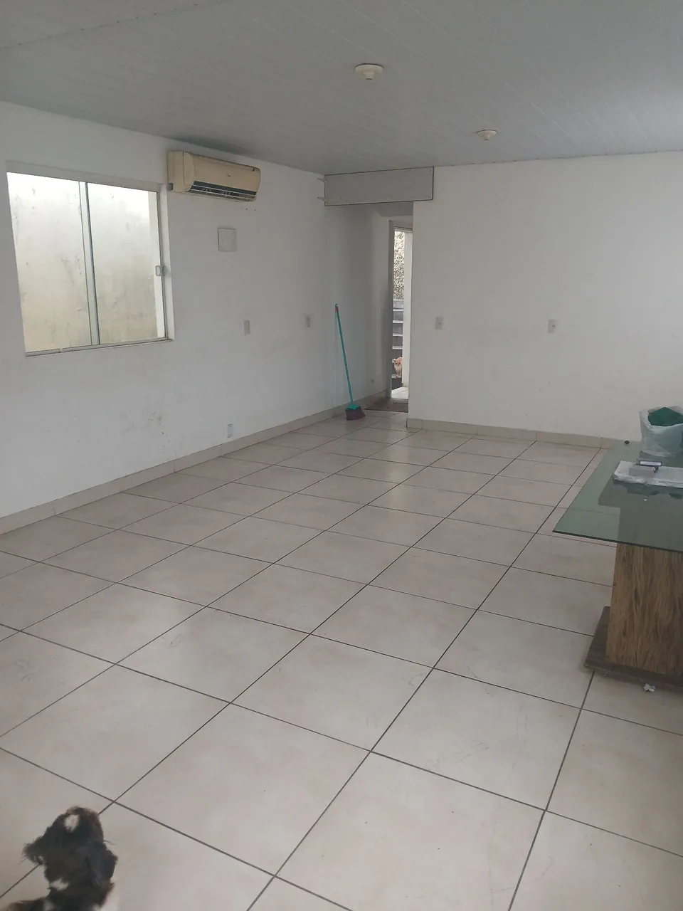 Unfurnished studio with 1 bedroom, 1 bath and parking