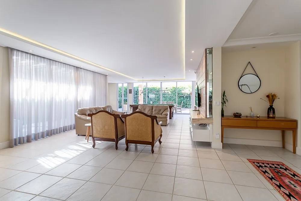 Furnished house with 6 bedrooms and an open kitchen — photo 22