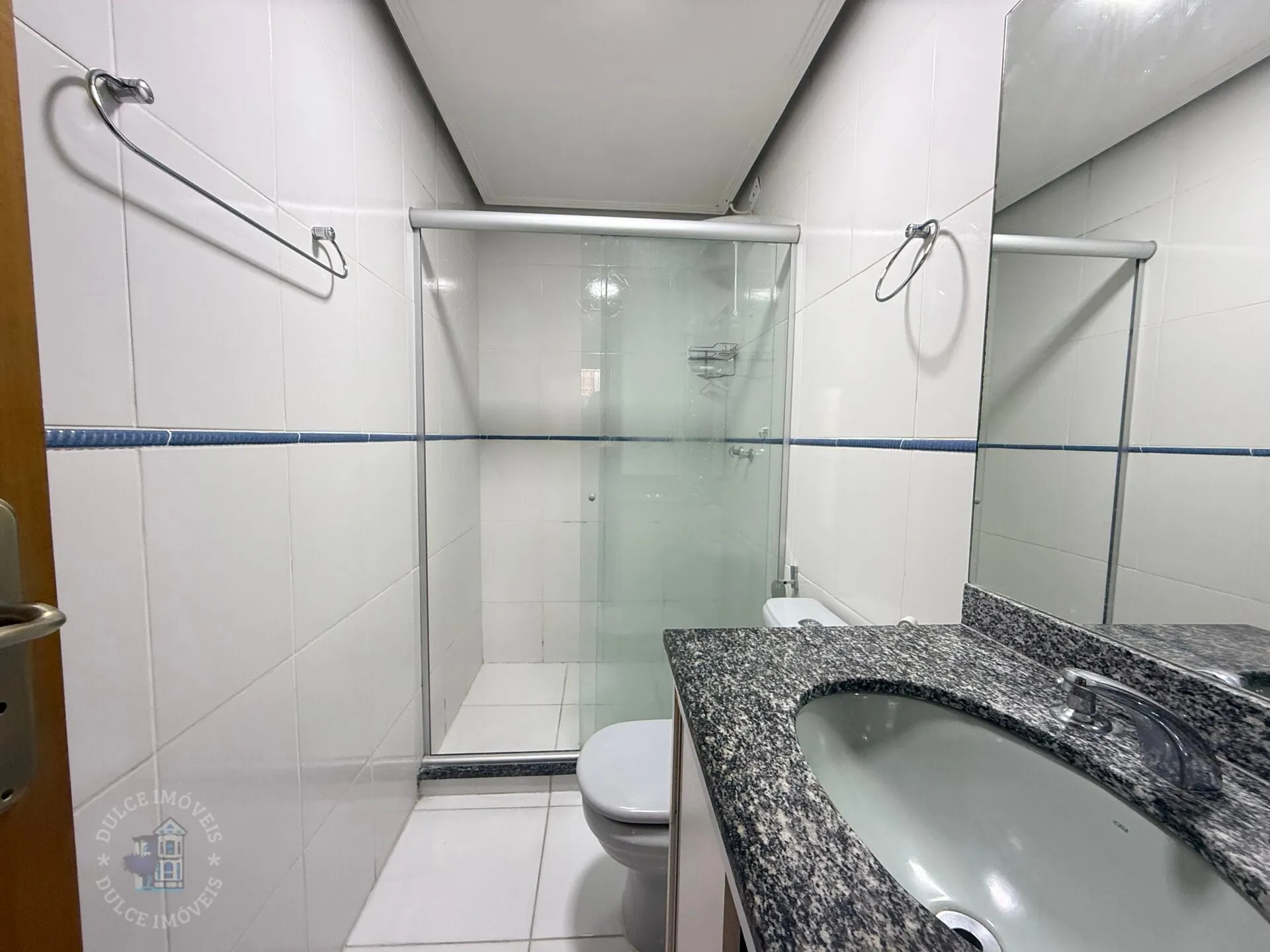 3-bedroom apartment with 1 en-suite and balcony — photo 30