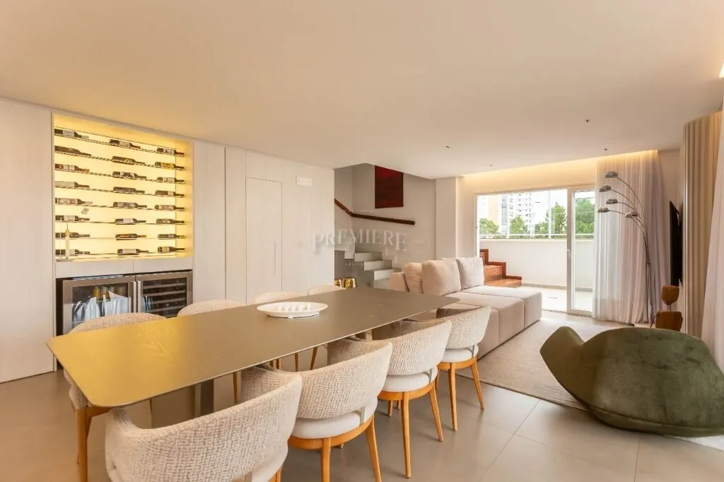 Furnished apartment, 194 m², with floor-to-ceiling windows — photo 8
