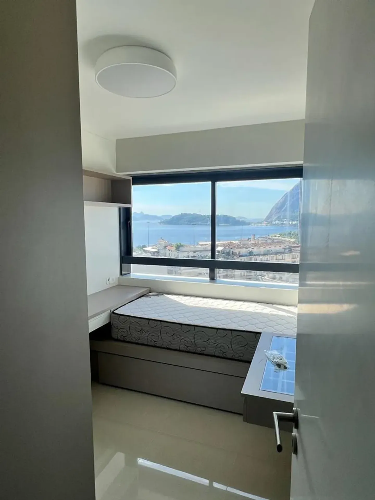 2-bedroom apartment with a water view in Rio de Janeiro — photo 53