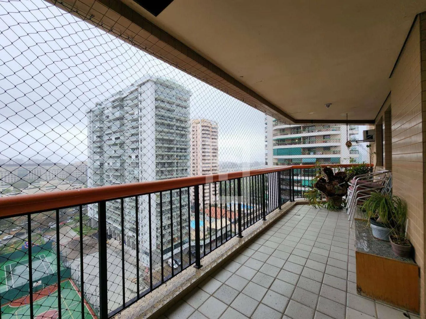 Furnished 3-bedroom apartment with 4 bathrooms — photo 12