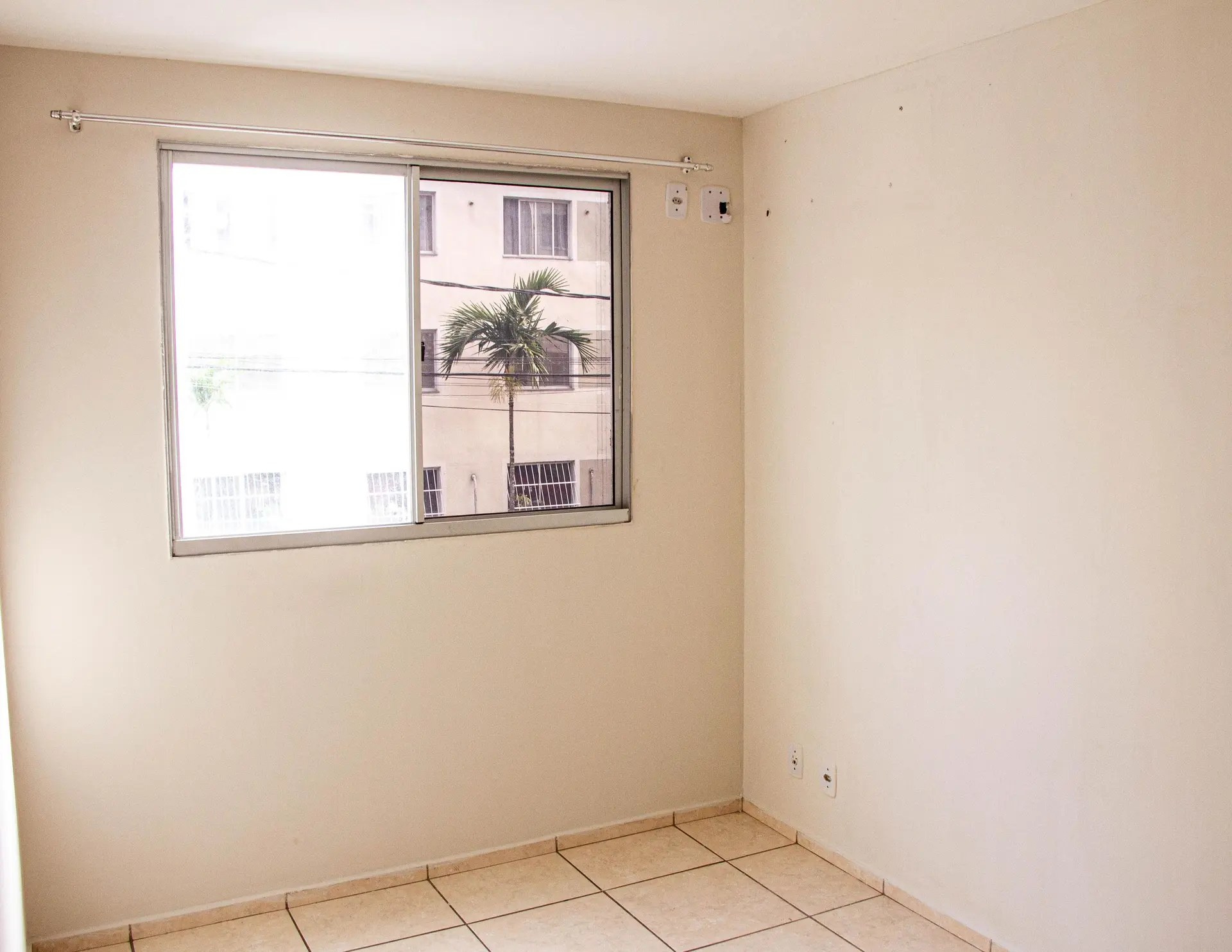 Unfurnished 2-bedroom apartment with 2 bathrooms — photo 15