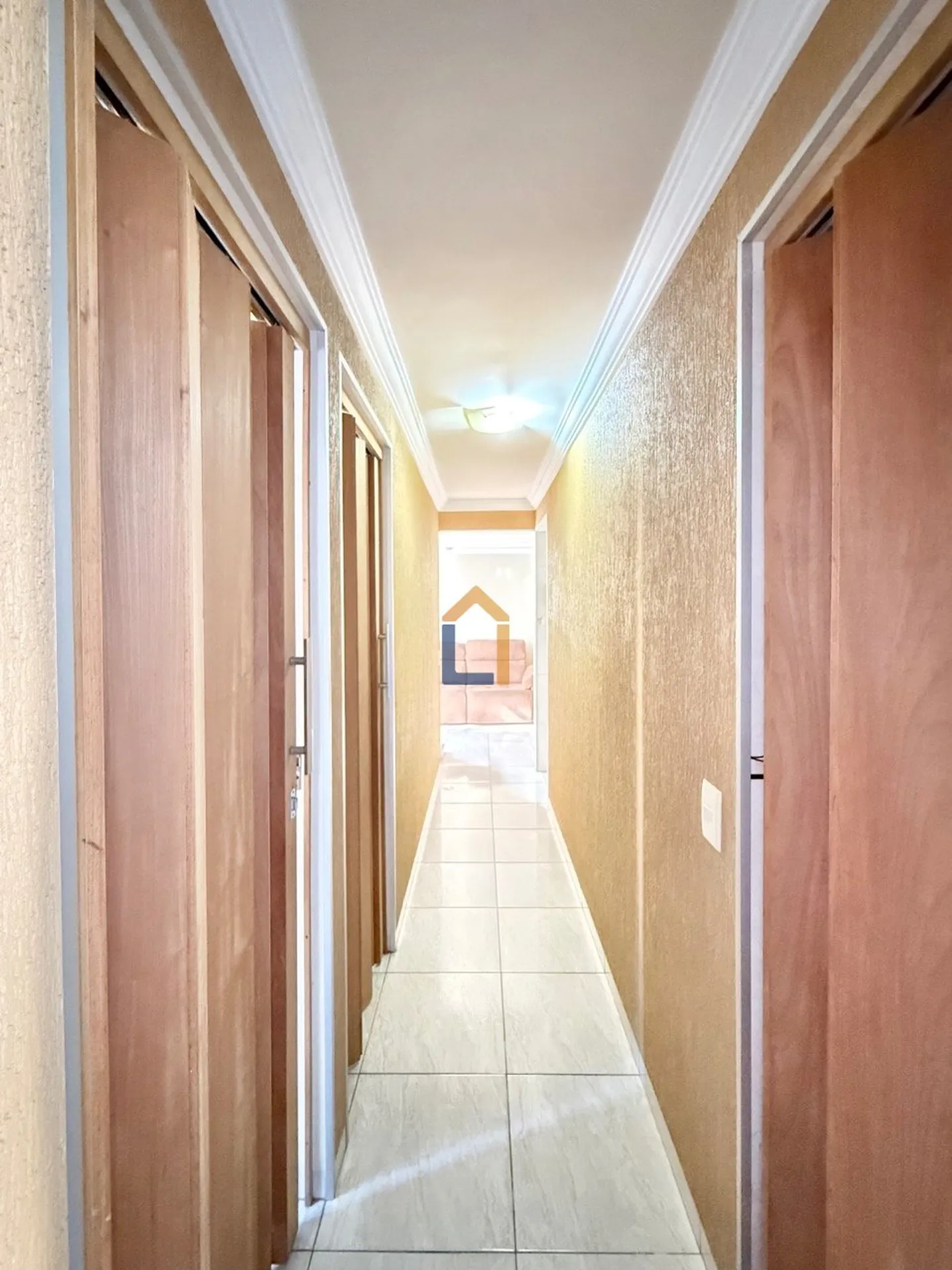 3-bedroom apartment with a washing machine in Curitiba — photo 43