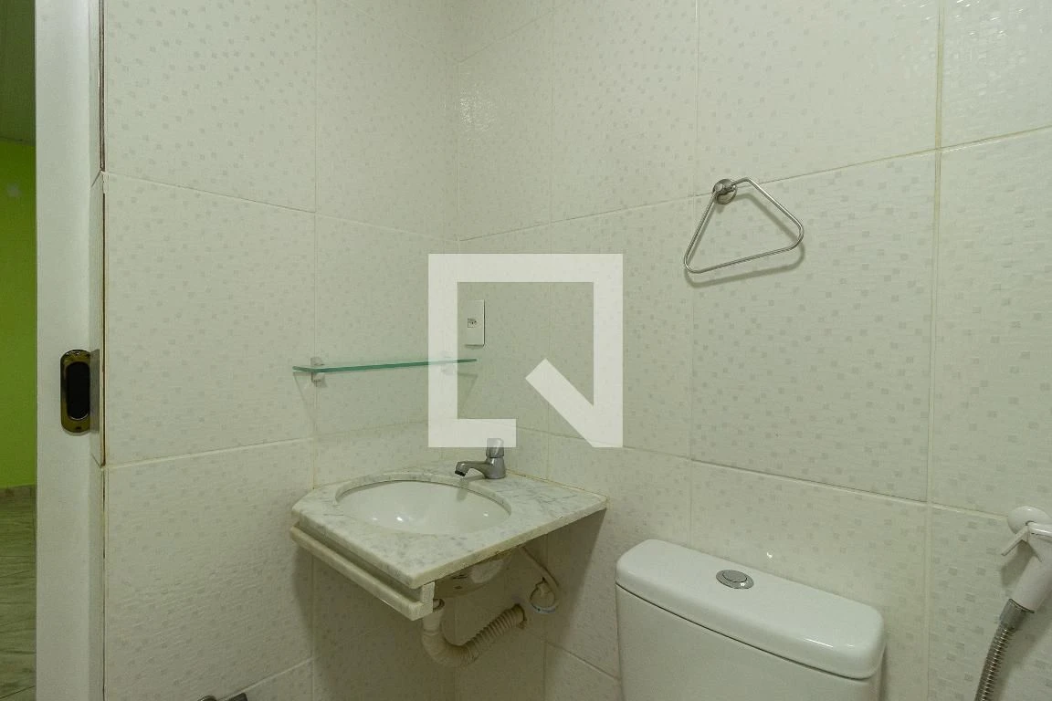 200 m² house with a private BBQ and a private pool — photo 11