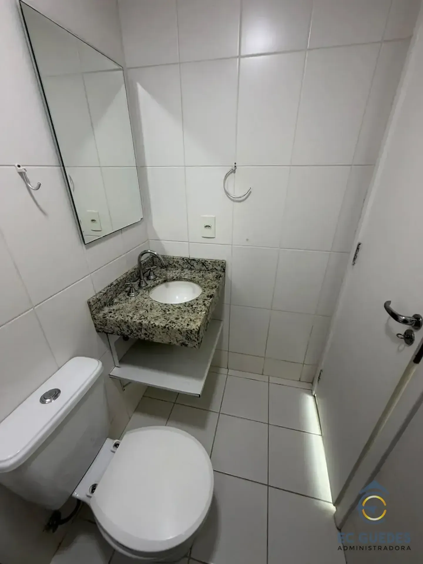 2-bedroom apartment with a mountain view in Rio de Janeiro — photo 25
