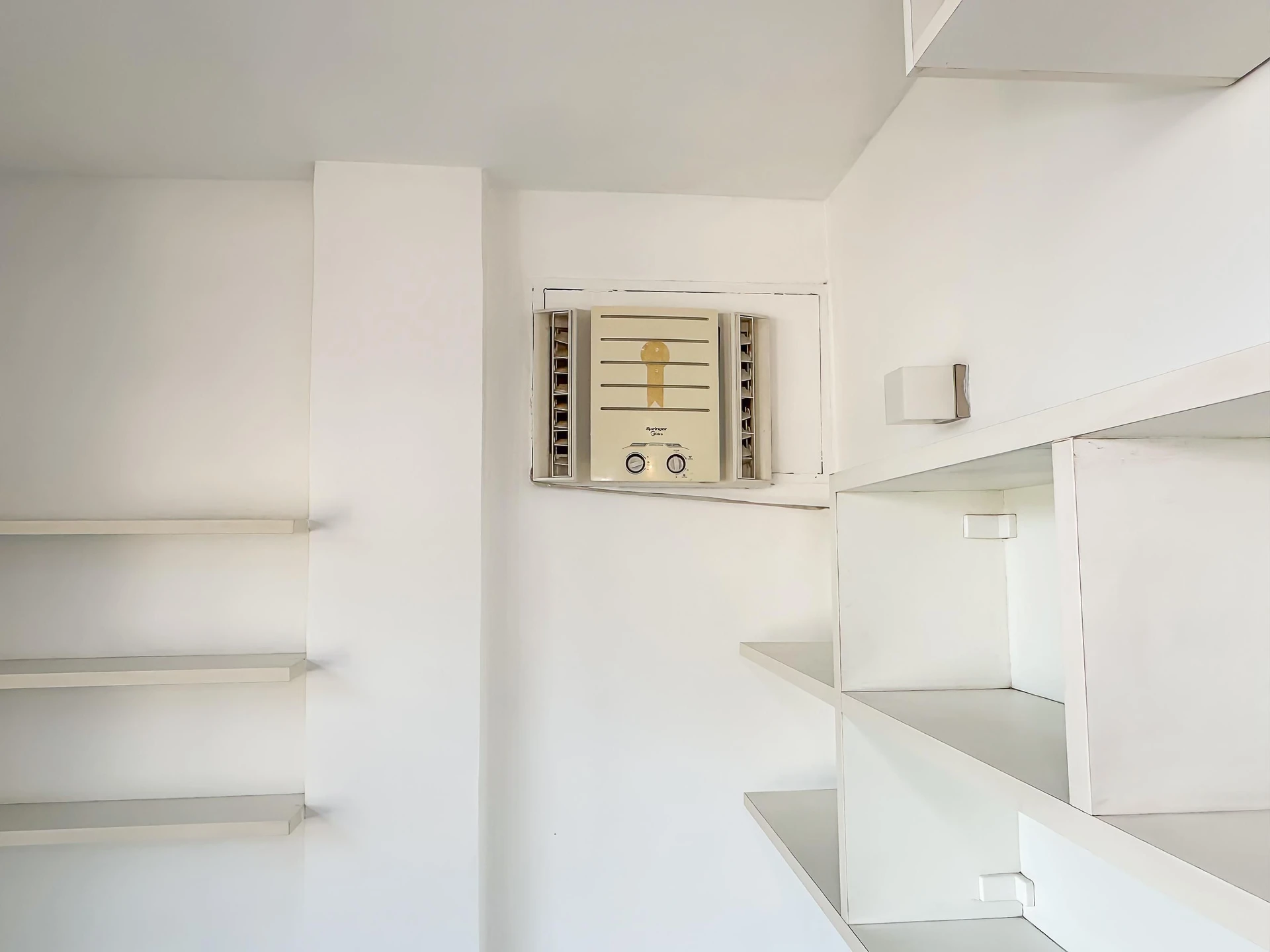 Furnished 2-bedroom apartment with open views — photo 63