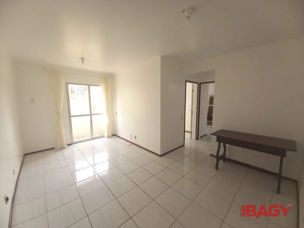 Furnished 82 m² apartment with 2 bedrooms