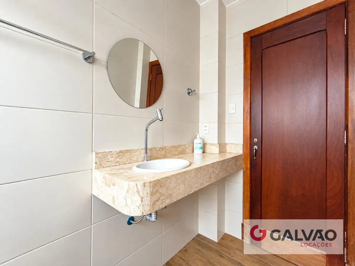 Apartment, 66 m², with wood or laminate floors — photo 10