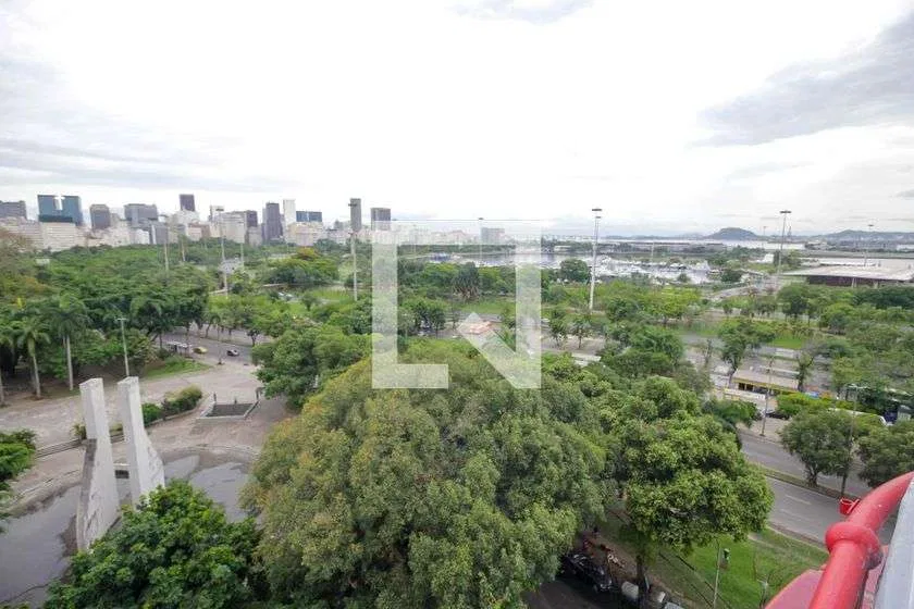 Студія 23 м² з видом на парк та робочим місцем — photo 11