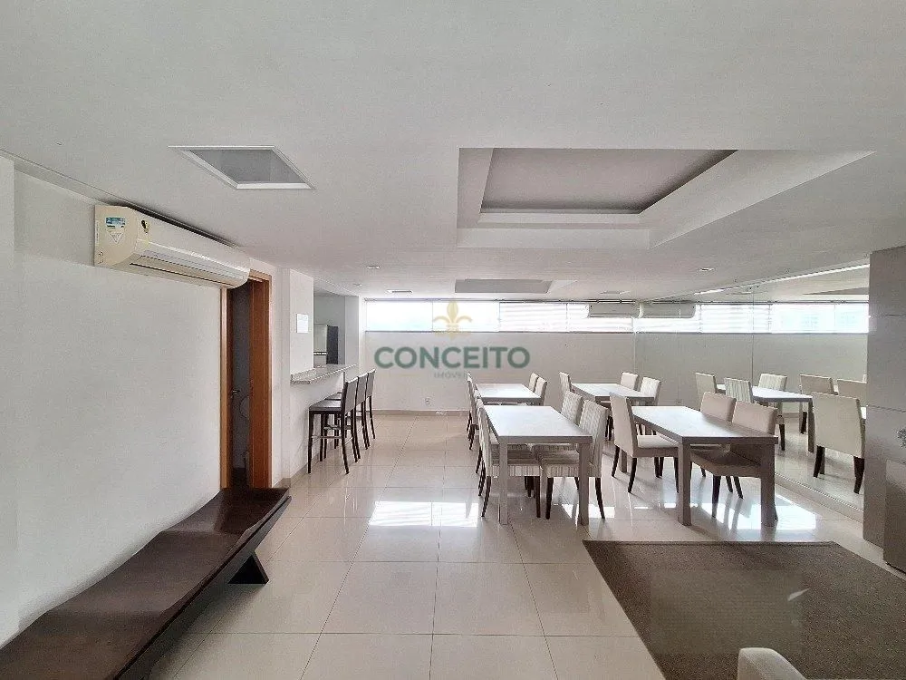 3-bedroom apartment in a building with a gym — photo 17