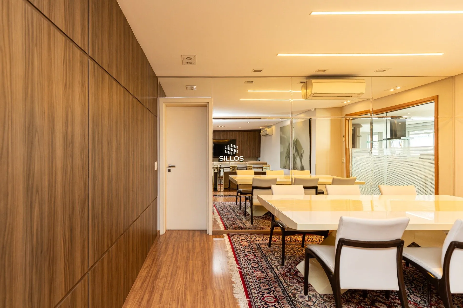 Квартира 321 м² з 3 спальнями-сюїтами і 4 паркомісцями — photo 5