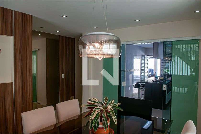 House for rent 480 m² with 4 bedrooms and 6 parking — photo 6