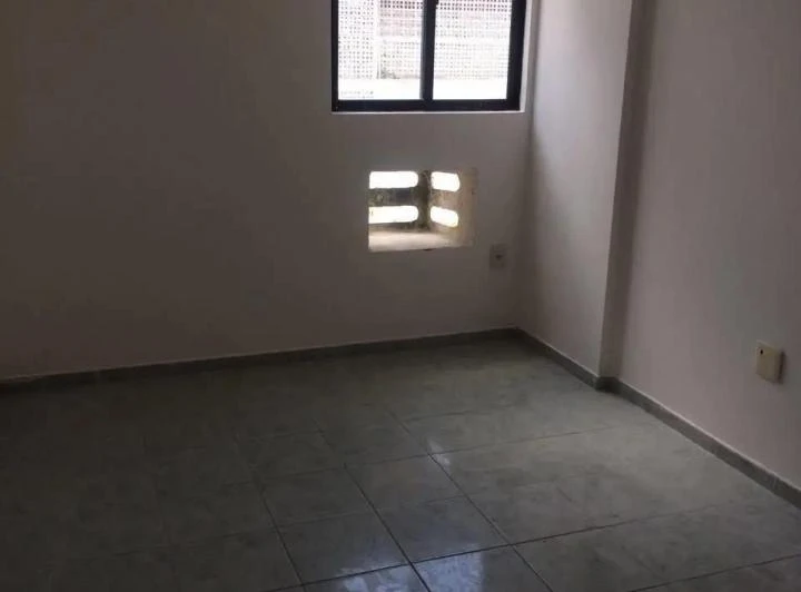 62 m² apartment with balcony and en-suite — photo 3