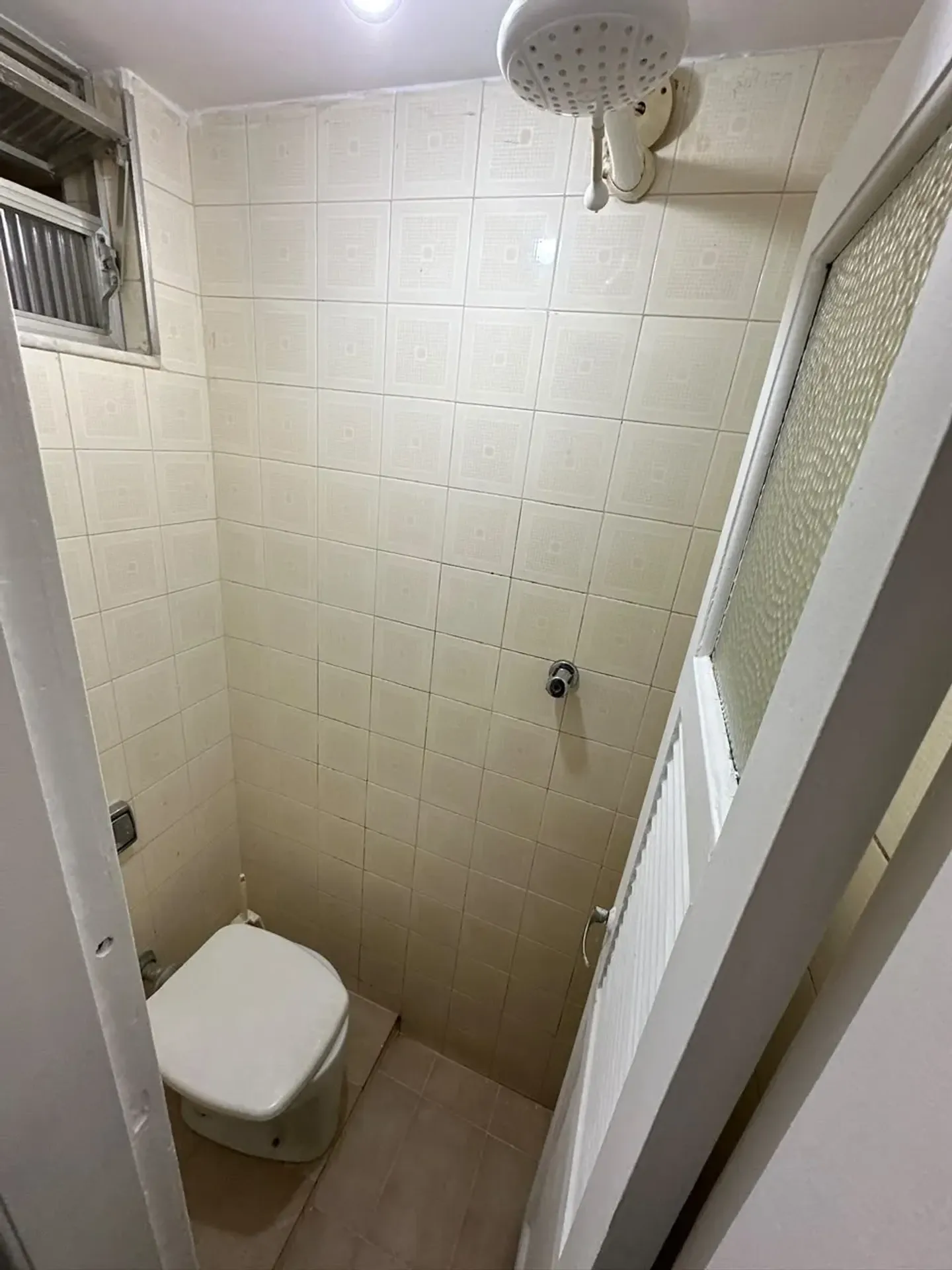 Wood or laminate floors in a 2-bedroom apartment, 72 m² — photo 22