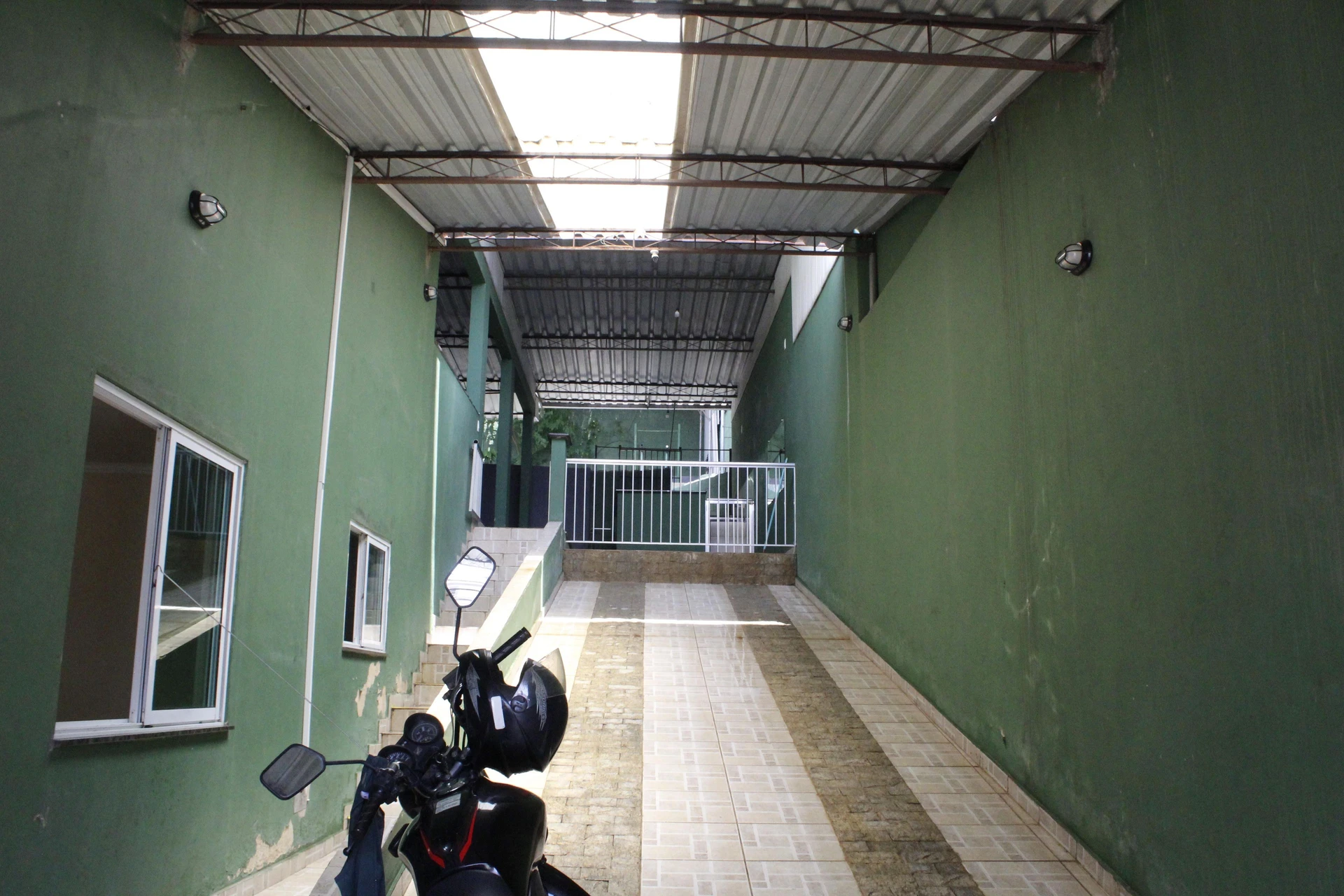 Casa sem mobília com 1 quarto e 2 banheiros e garagem — photo 7
