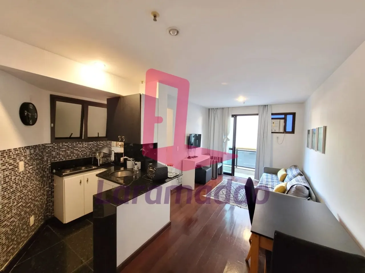 Furnished 1-bedroom, 1-bath apartment with 40 m² — photo 2