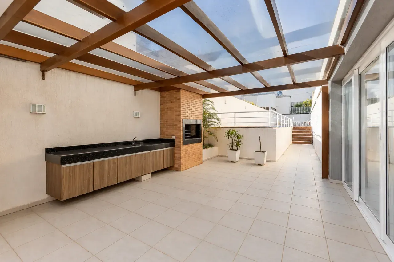 Unfurnished 3-bedroom apartment with 2 bathrooms — photo 10