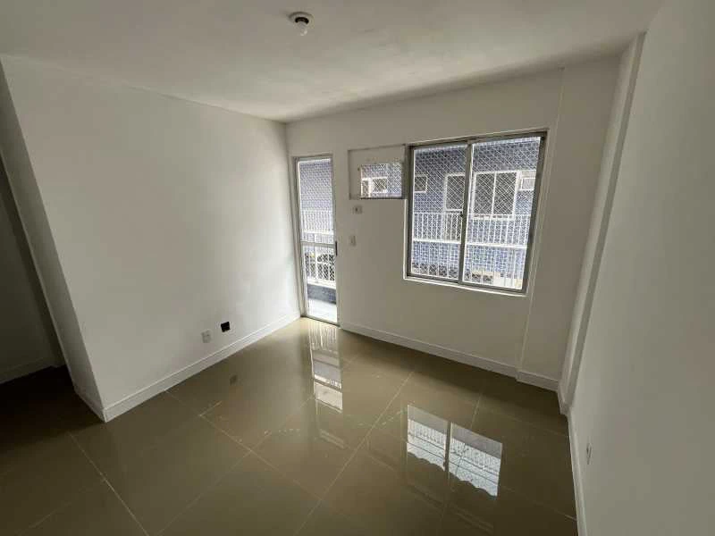 3-bedroom apartment in a building with a pool — photo 24