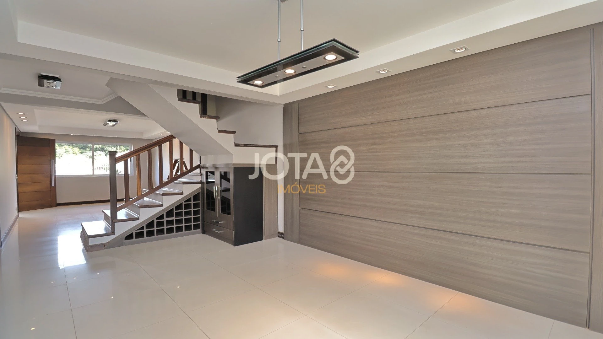 Rental house with 3 bedrooms and private BBQ on the balcony