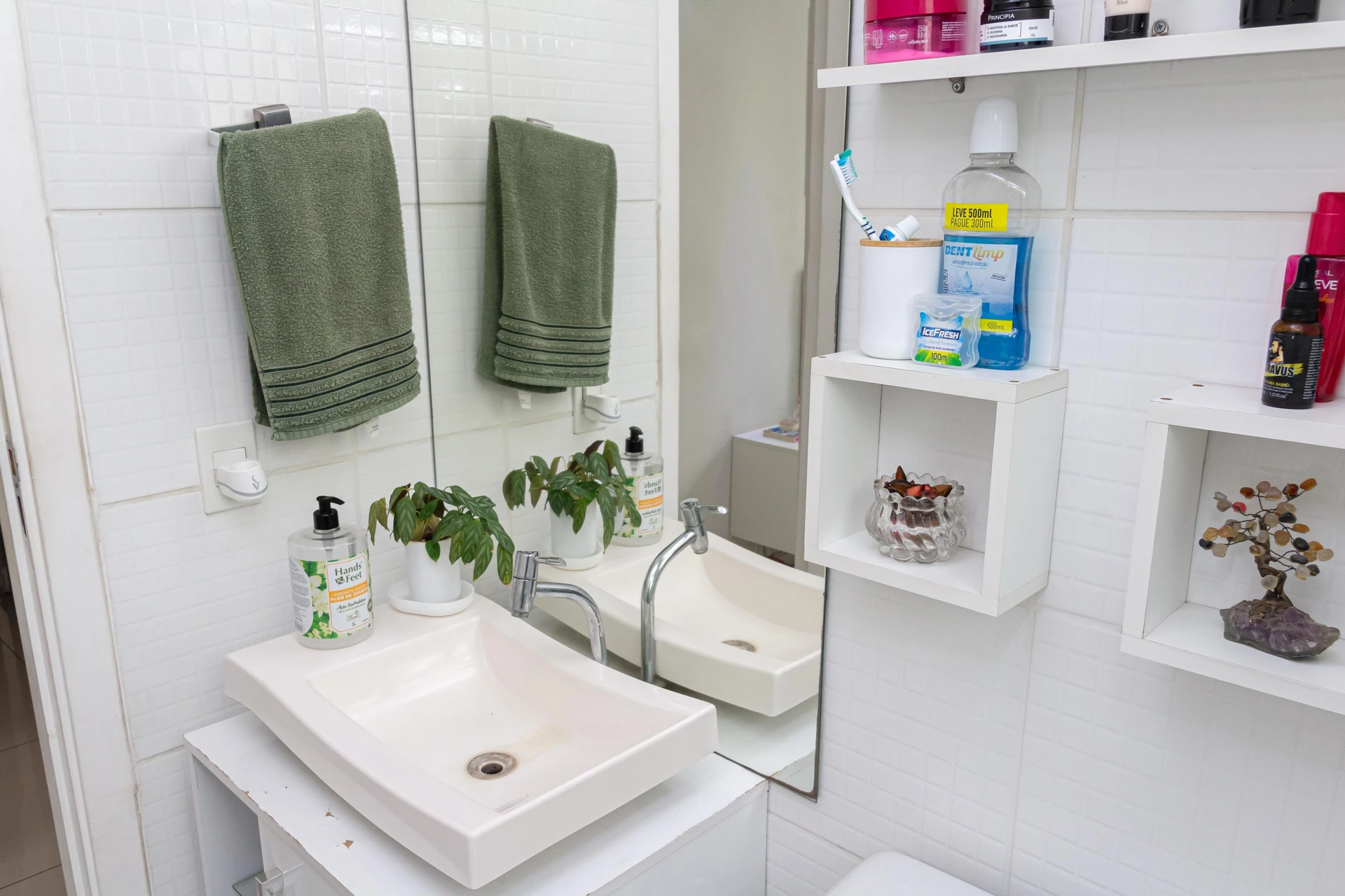 Apartamento mobiliado de 2 quartos em condomínio com piscina — photo 53