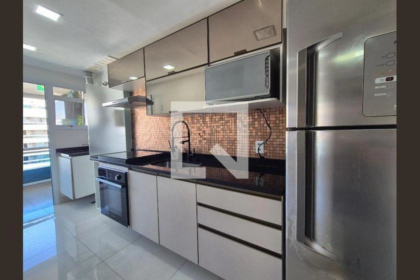 Furnished apartment with 5 bedrooms, balcony and 196 m² — photo 50