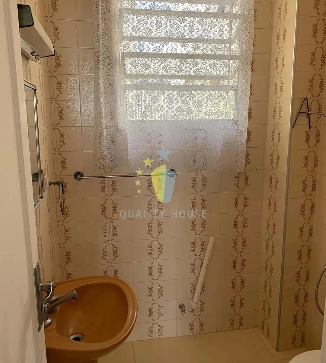 Дерев'яна підлога або ламінат та 1 спальня: квартира 45 м² — photo 9