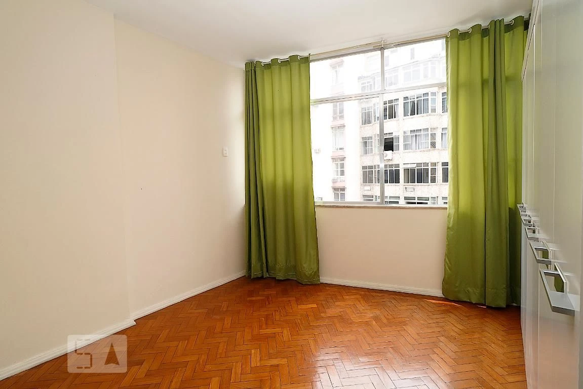 Apartment, 43 m², with wood or laminate floors — photo 4