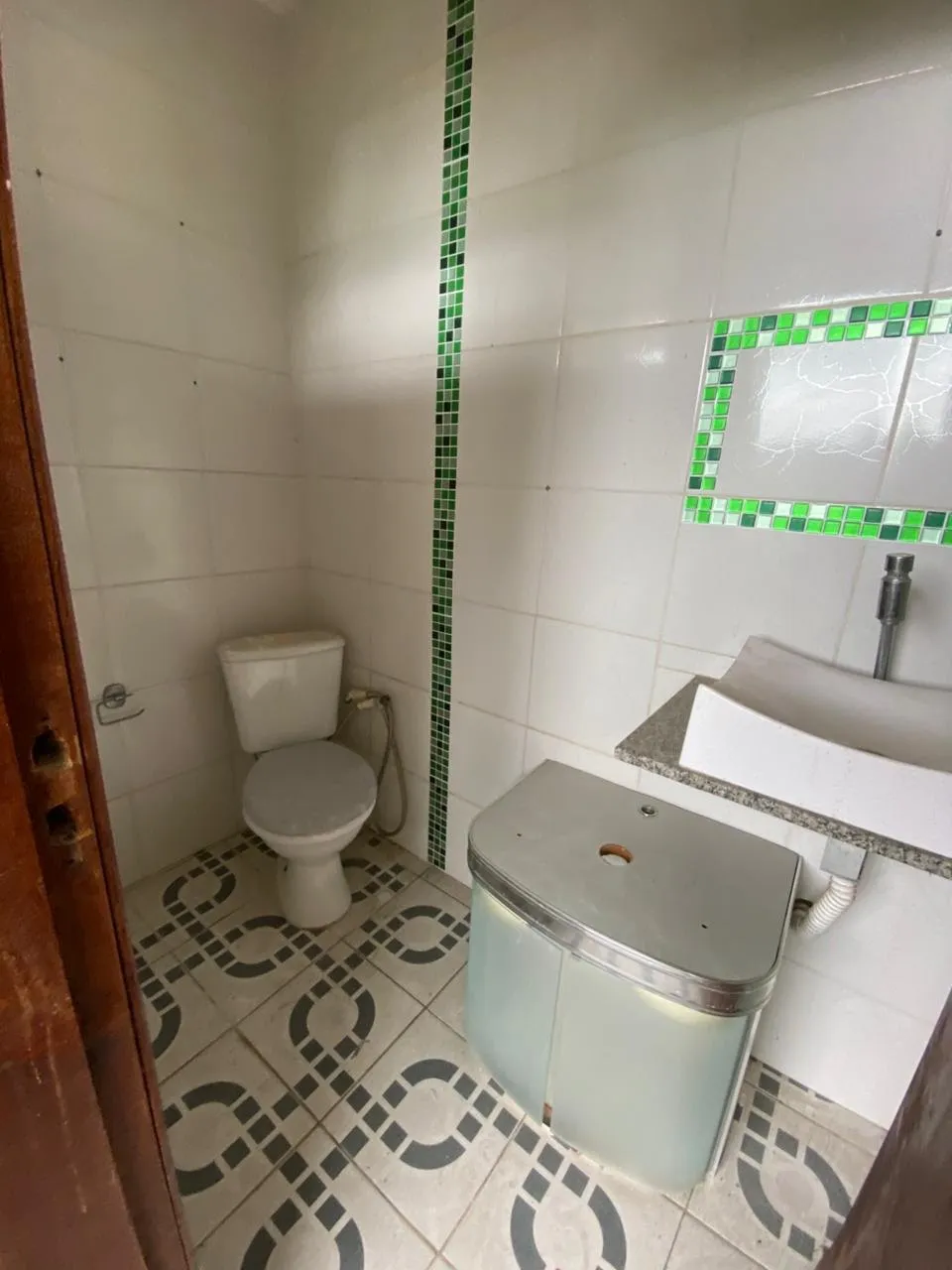 Casa com 4 quartos e 4 banheiros e box de vidro — photo 7