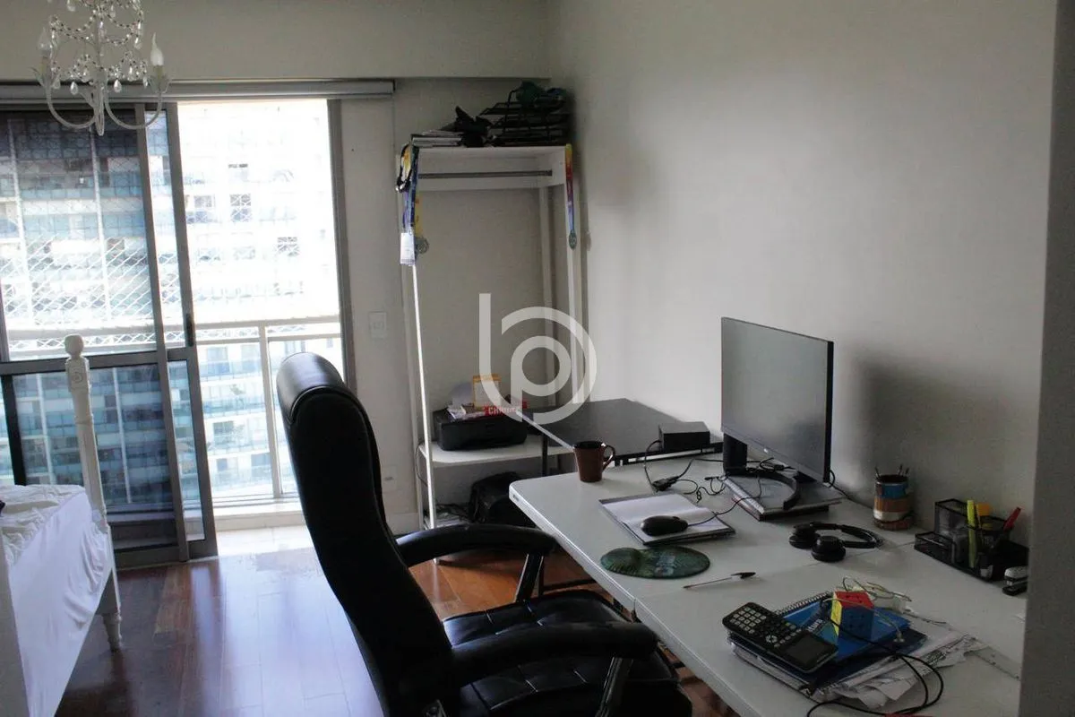 Furnished apartment with a closed kitchen and 4 bedrooms — photo 24