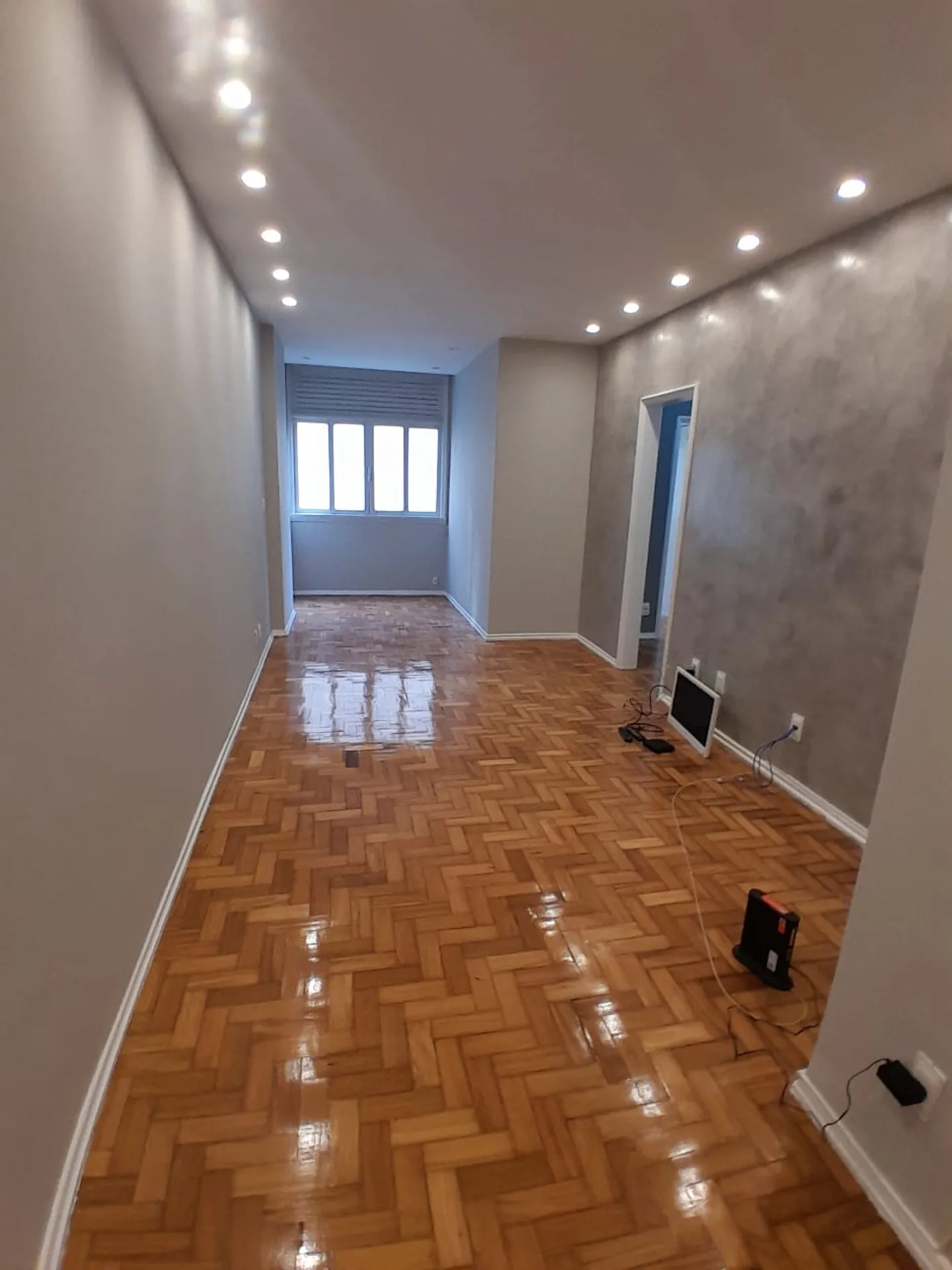 Departamento de 3 dormitorios con piso de madera o laminado — photo 24
