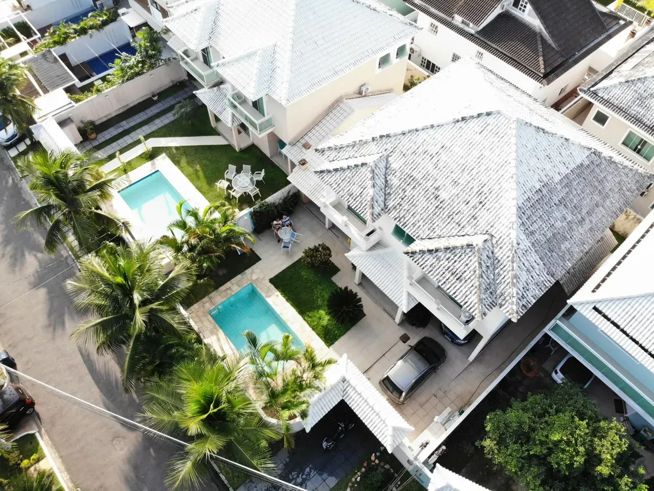 Casa sem mobília com 4 quartos e churrasqueira na varanda — photo 3