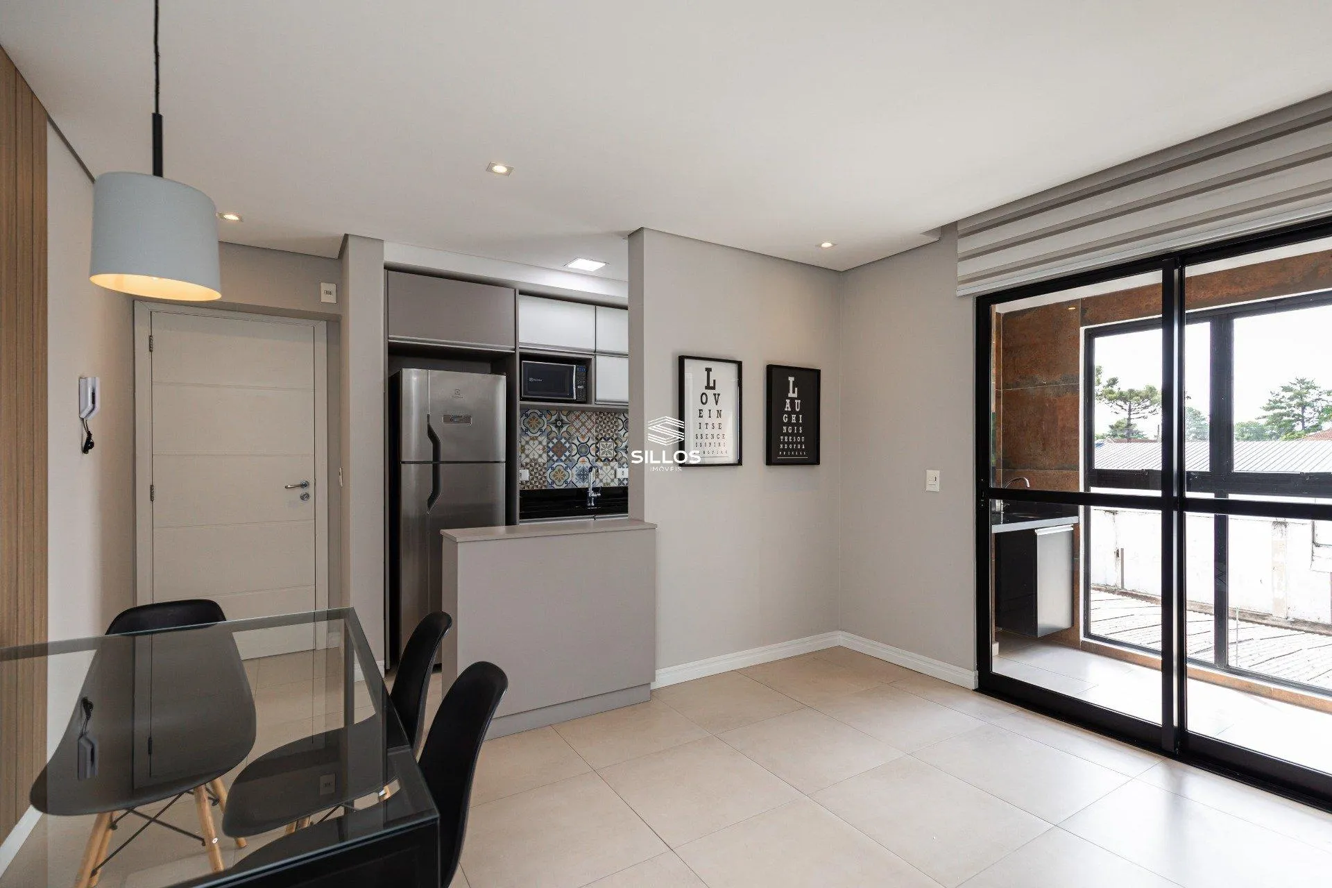 2-bedroom apartment with a grill on the balcony in Curitiba — photo 15