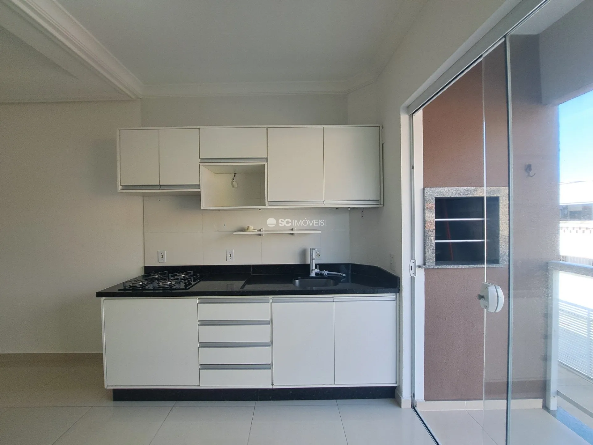 95 m² apartment with open-plan gas kitchen — photo 11