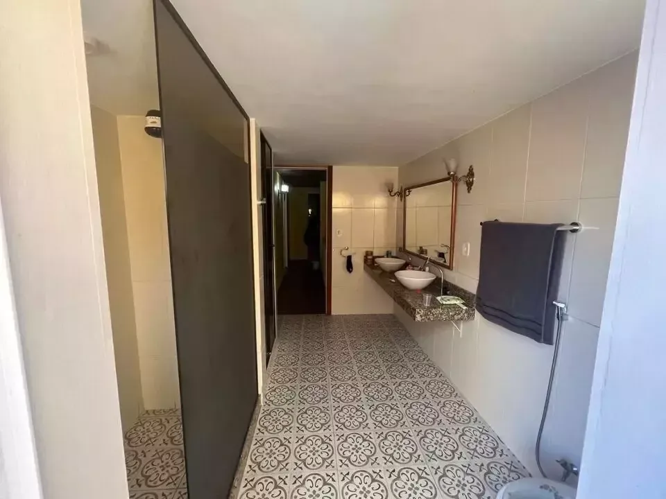 House with 3 bedrooms and a gas stove — photo 3