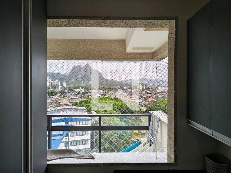 3-bedroom apartment in a building with a gym — photo 37