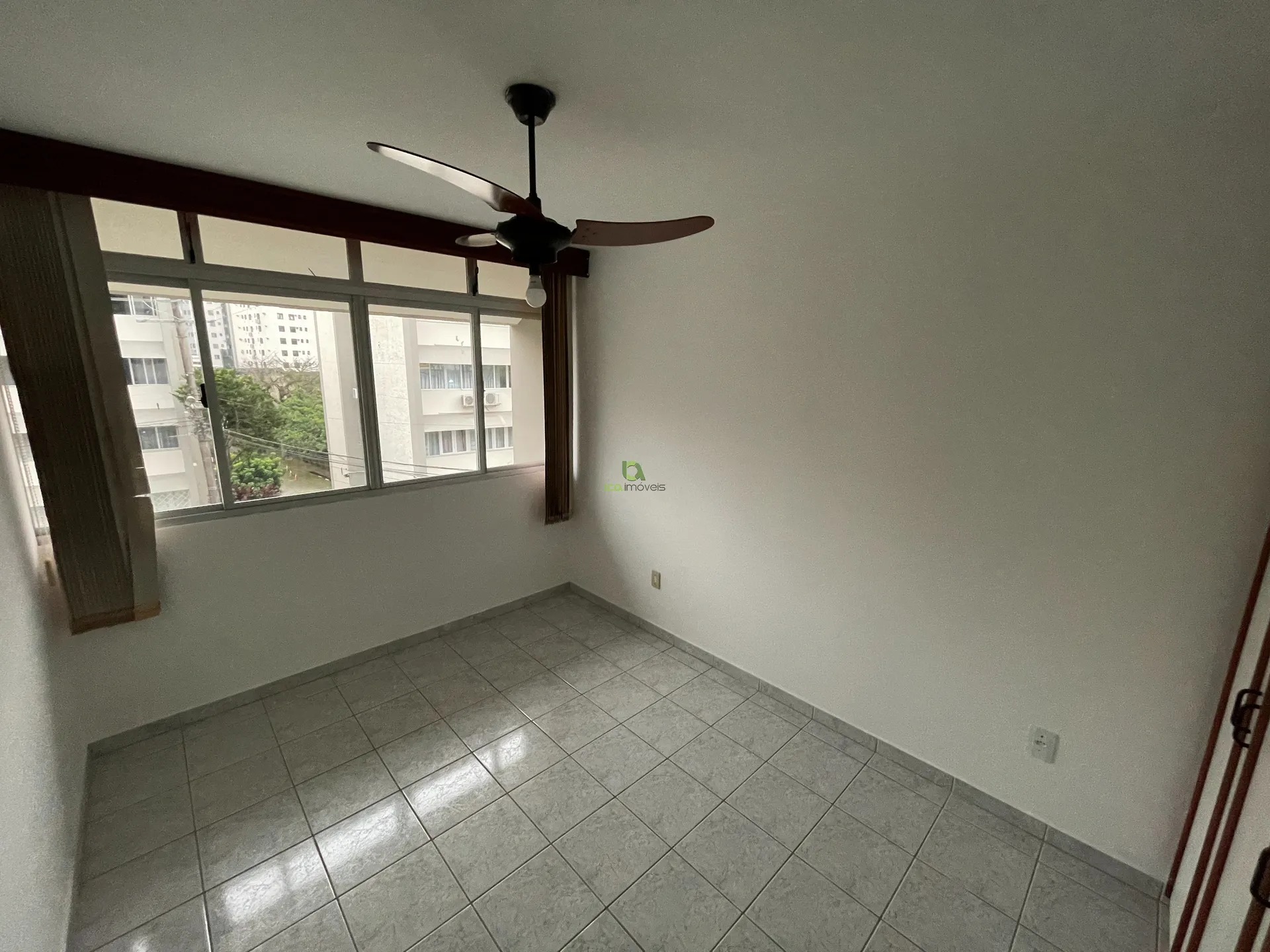 Unfurnished 2-bedroom apartment with separate kitchen — photo 9