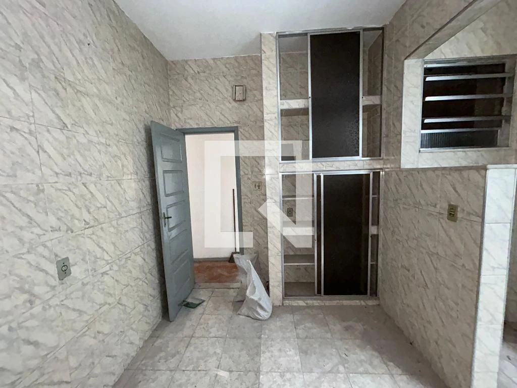 Unfurnished apartment with 2 bedrooms and separate kitchen — photo 27