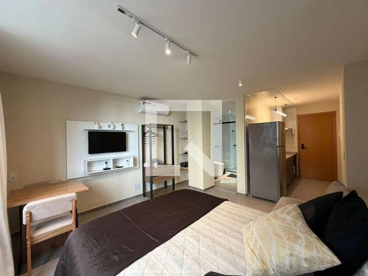 Furnished apartment, 30 m², with a glass-enclosed balcony — photo 5