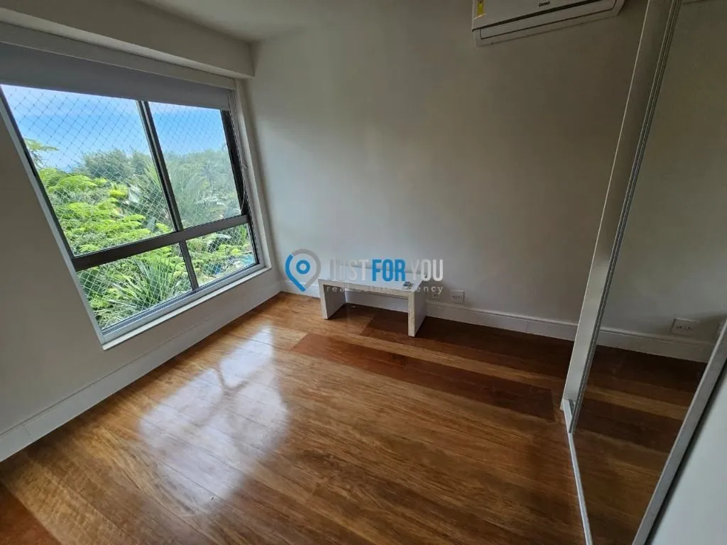 Apartamento mobiliado de 4 quartos em condomínio com piscina — photo 36