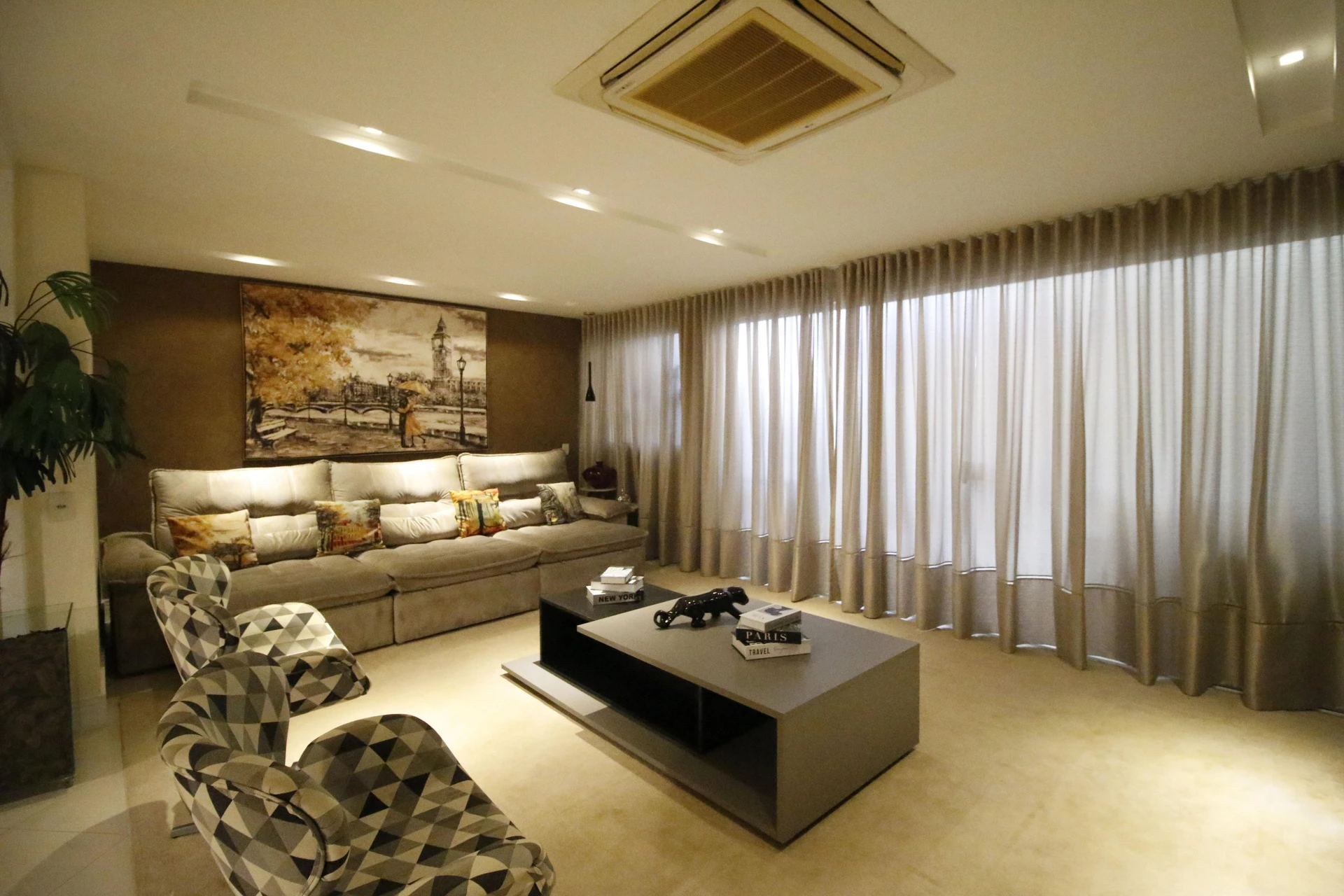Furnished house, 230 m², with a glass-enclosed balcony — photo 20