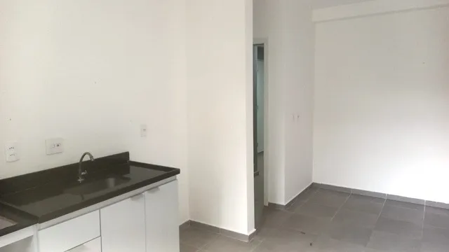 Apartamento de 1 quarto e 1 banheiro com varanda — photo 2