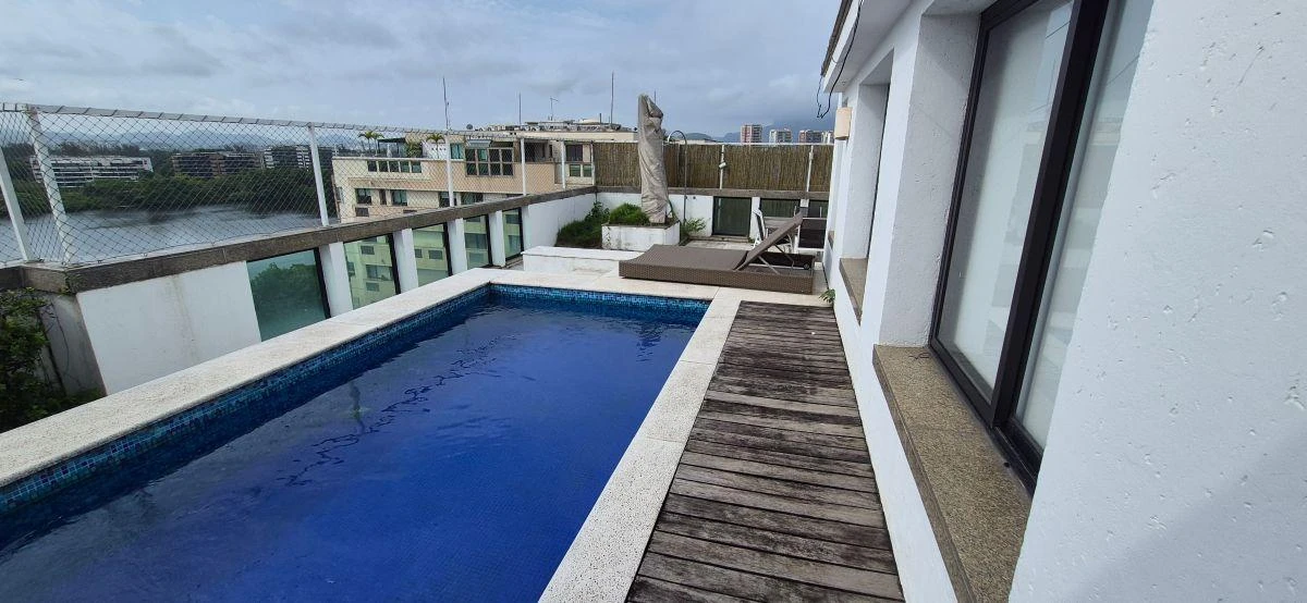 Bathtub in a 5-bedroom apartment, 465 m² — photo 18