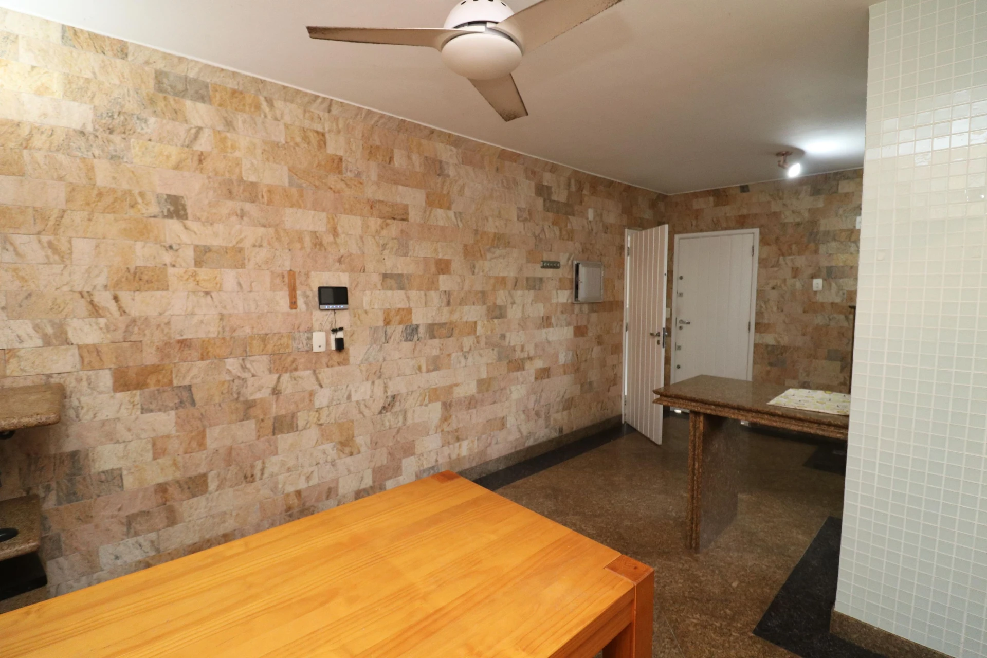 Vestidor y 5 dormitorios: casa de 420 m² — photo 7