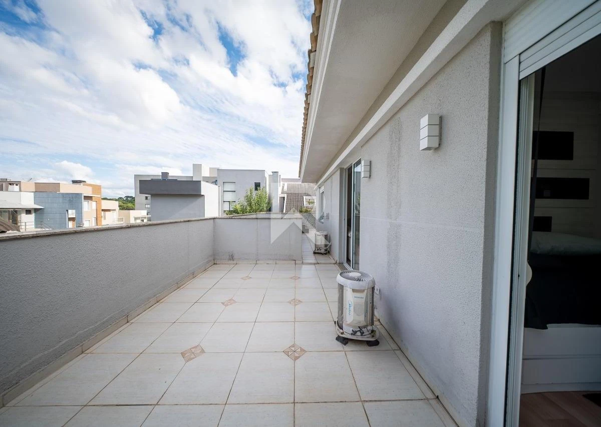 4-bedroom house with a grill on the balcony — photo 31