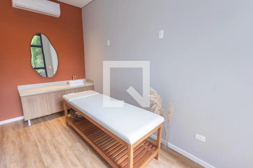 Furnished studio, 24 m², with floor-to-ceiling windows — photo 27